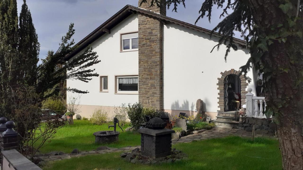 Im Vulkanland Fewo Bis 6 Personen Ettringen  Exterior photo